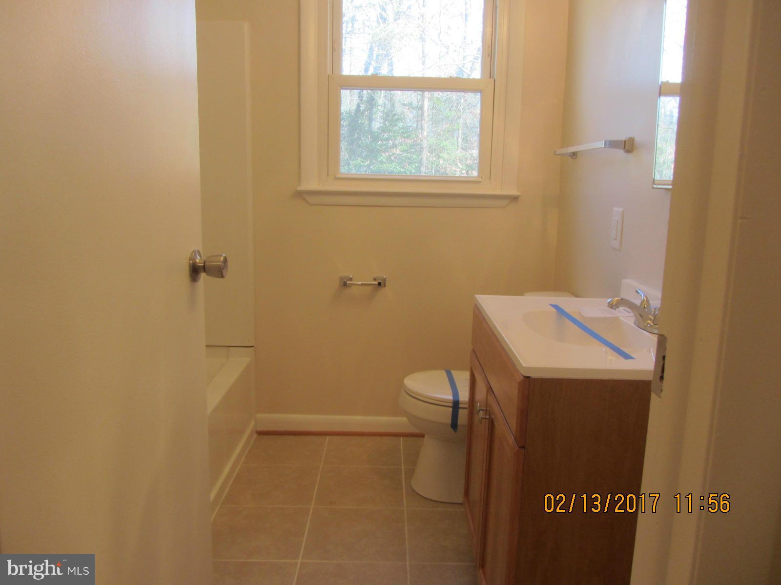 23580 Myrtle Point Road California, MD 20619 - Photo 5 of 17 Bath