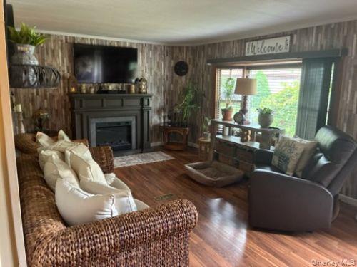 1661 Old Country Road, Unit 383 Riverhead, NY 11901 - Photo 3 of 29