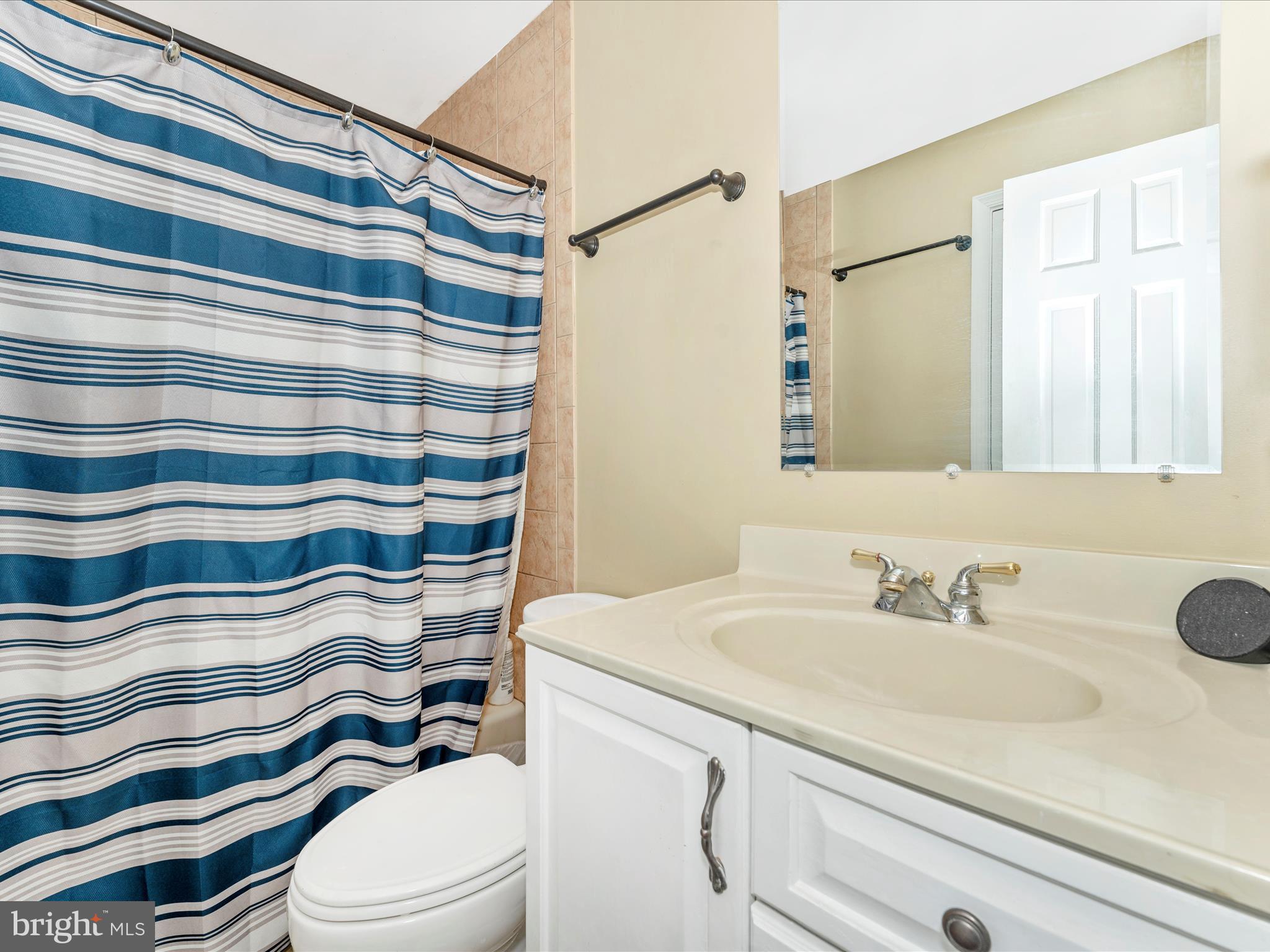 15021 Roddy Road Thurmont, MD 21788 - Photo 35 of 51 Hall Bathroom