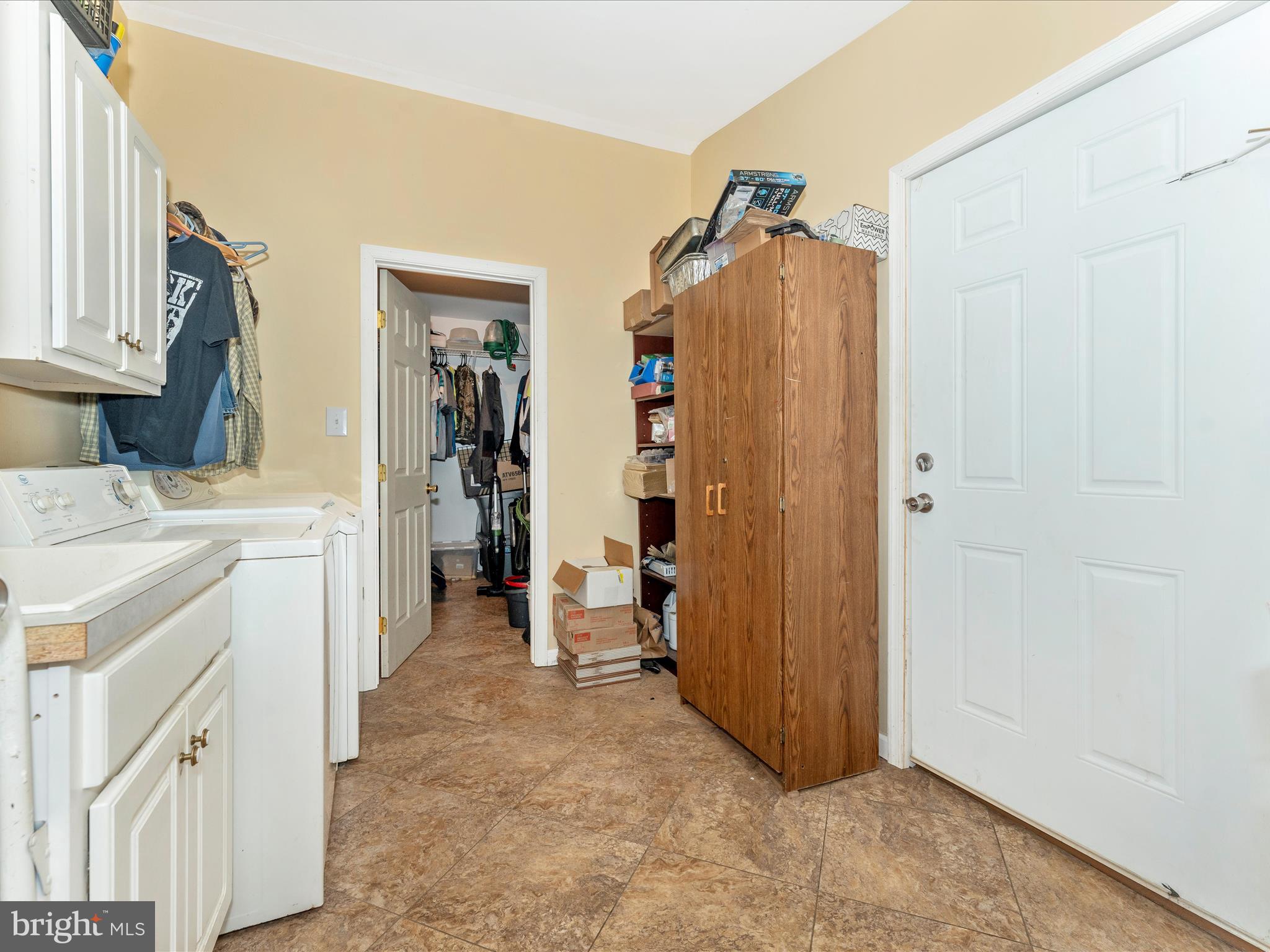15021 Roddy Road Thurmont, MD 21788 - Photo 36 of 51 Mudroom/Laundry
