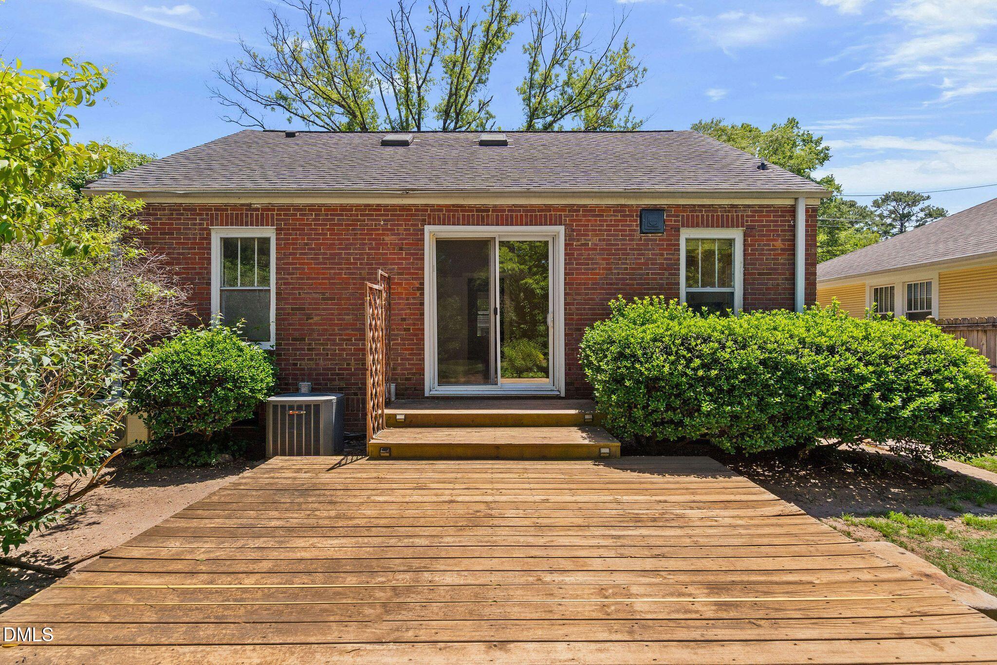 113 East Whitaker Mill Road Raleigh, NC 27608 - Photo 23 of 58 Deck
