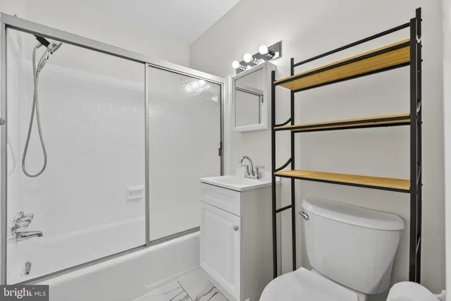 $3,500 | 13719 McGill Drive, Chantilly, VA 20151