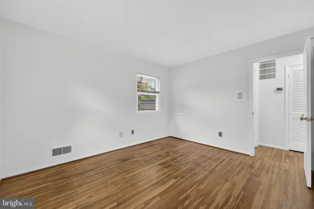 $3,500 | 13719 McGill Drive, Chantilly, VA 20151