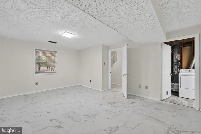 $3,500 | 13719 McGill Drive, Chantilly, VA 20151