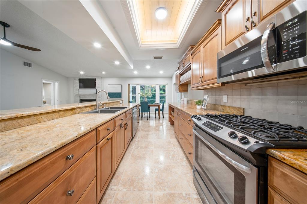 3568 Landmark Trail Palm Harbor, FL 34684 - Photo 9 of 44 Gallery Image 9