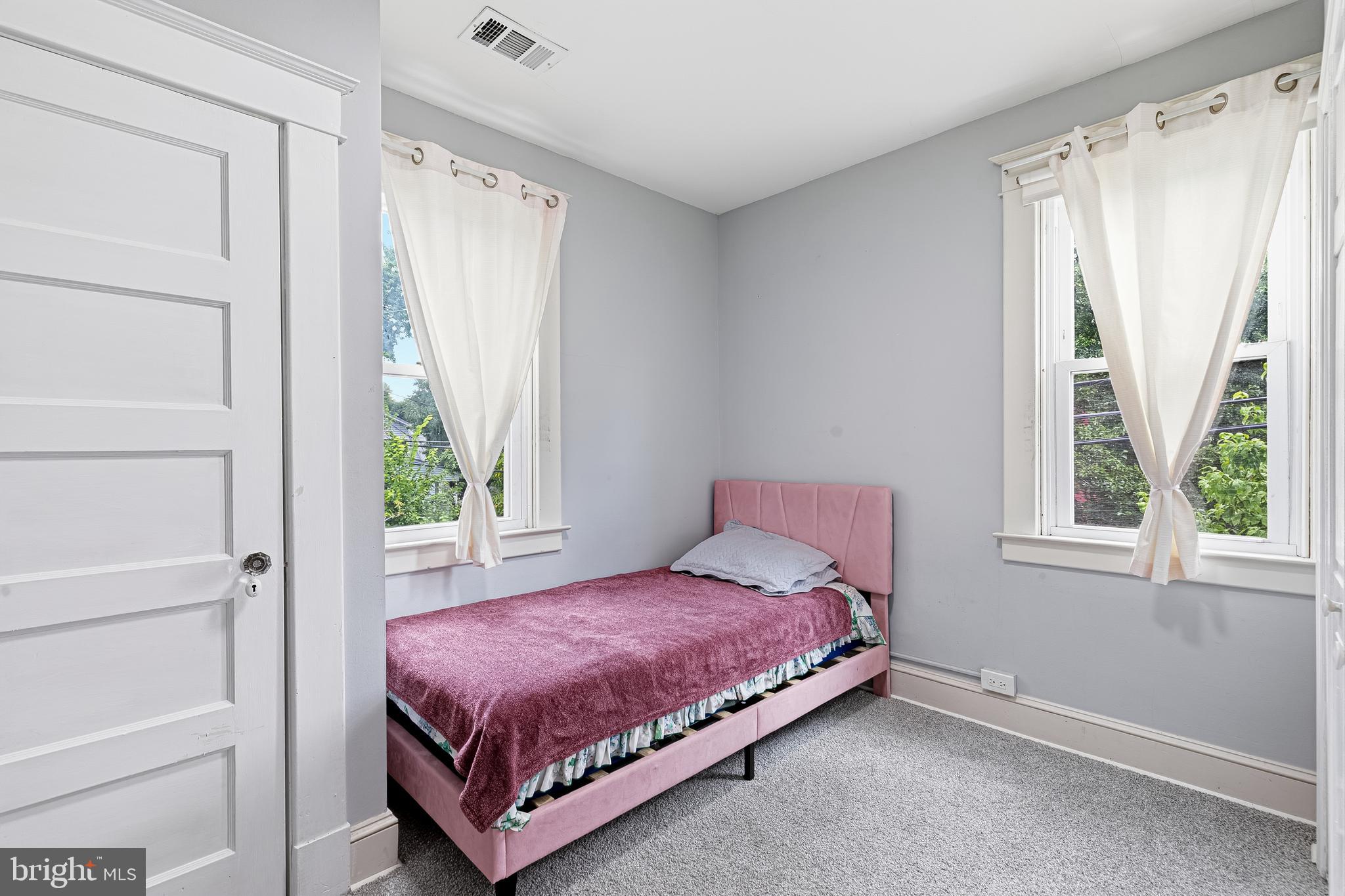 401 Kingston Road Baltimore, MD 21229 - Photo 22 of 31 Gallery Image 22
