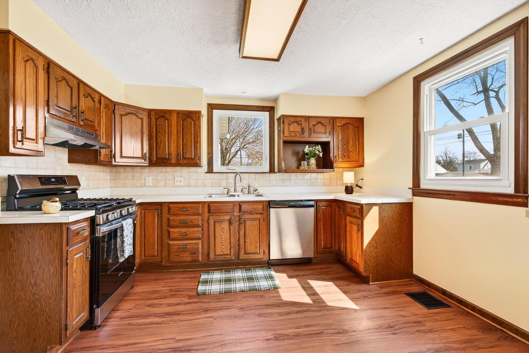 892 North Court Street Circleville, OH 43113 - Photo 27 of 58 Beautiful and mint condition wood cabinets. Brand new stainless steel appliances too!