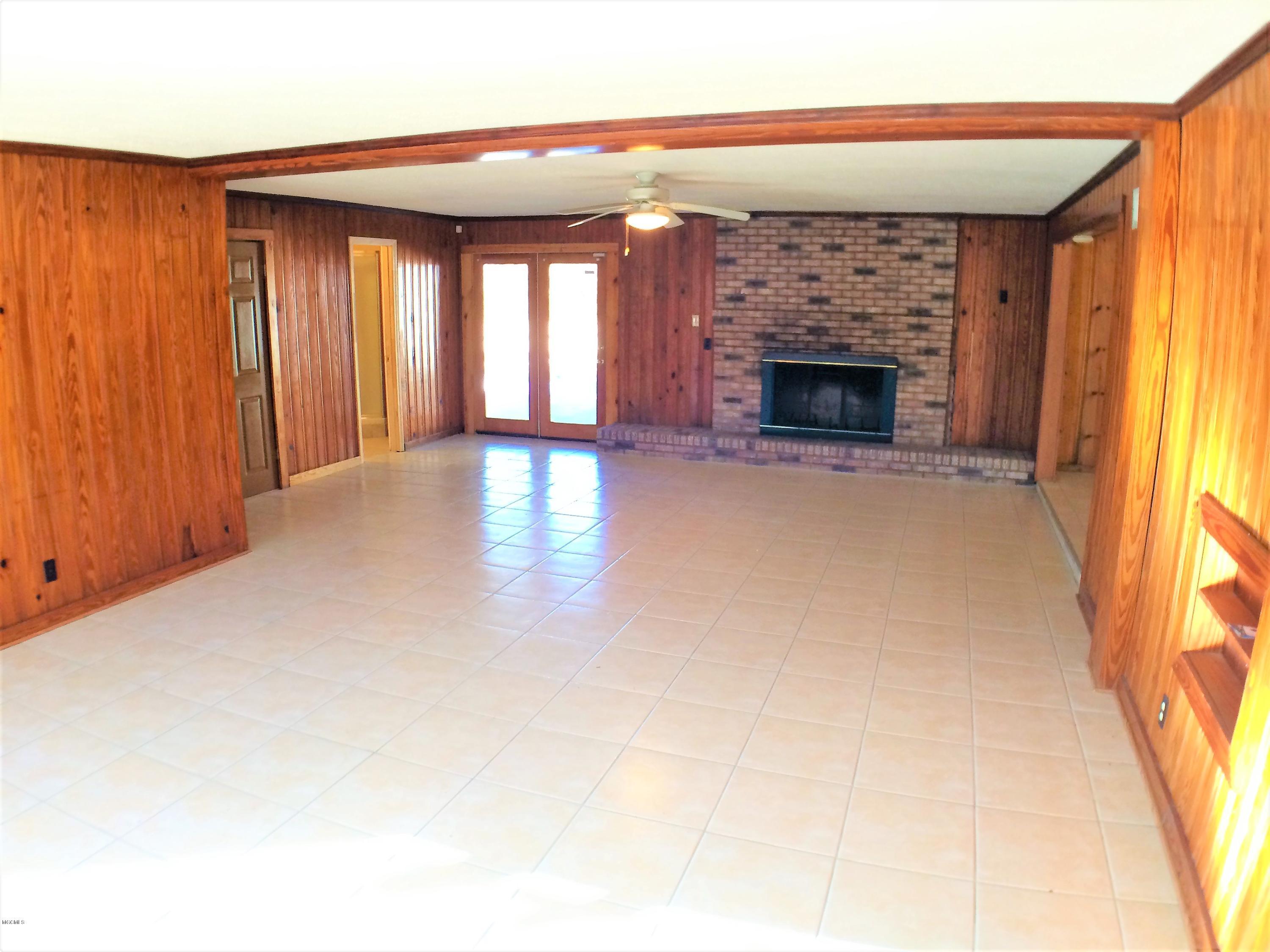 13480 Oneal Road Gulfport, MS 39503 - Photo 3 of 20 From Front Door