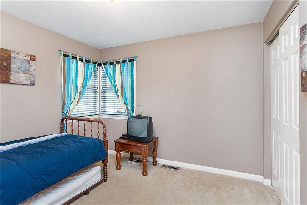 9119 Warwick Road Indianapolis, IN 46240 - Photo 18 of 28