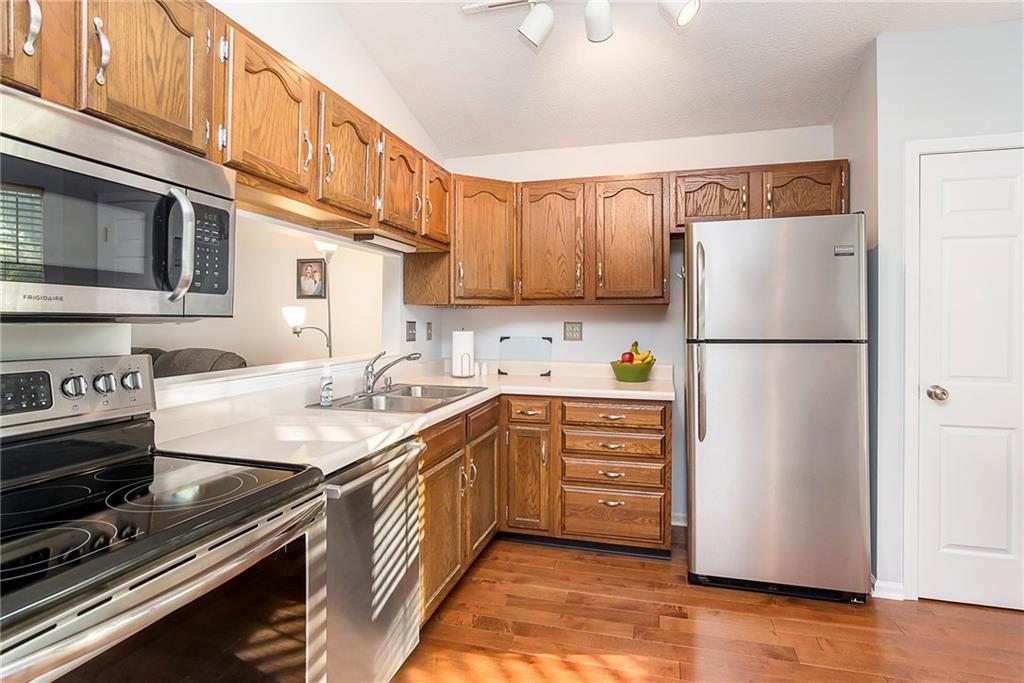9119 Warwick Road Indianapolis, IN 46240 - Photo 5 of 28