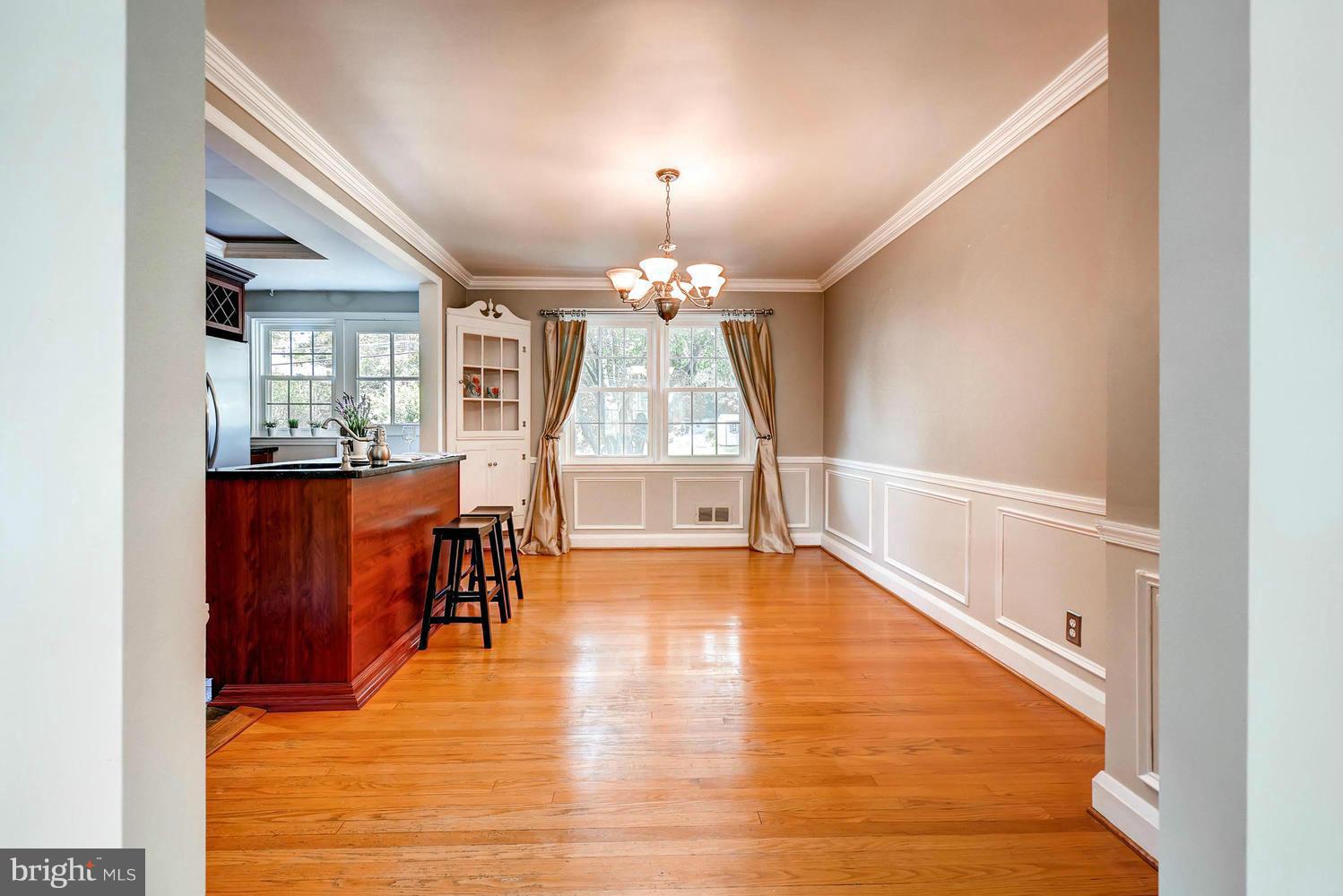 256 Stanmore Road Baltimore, MD 21212 - Photo 4 of 27 Dining Room w/ Large Window