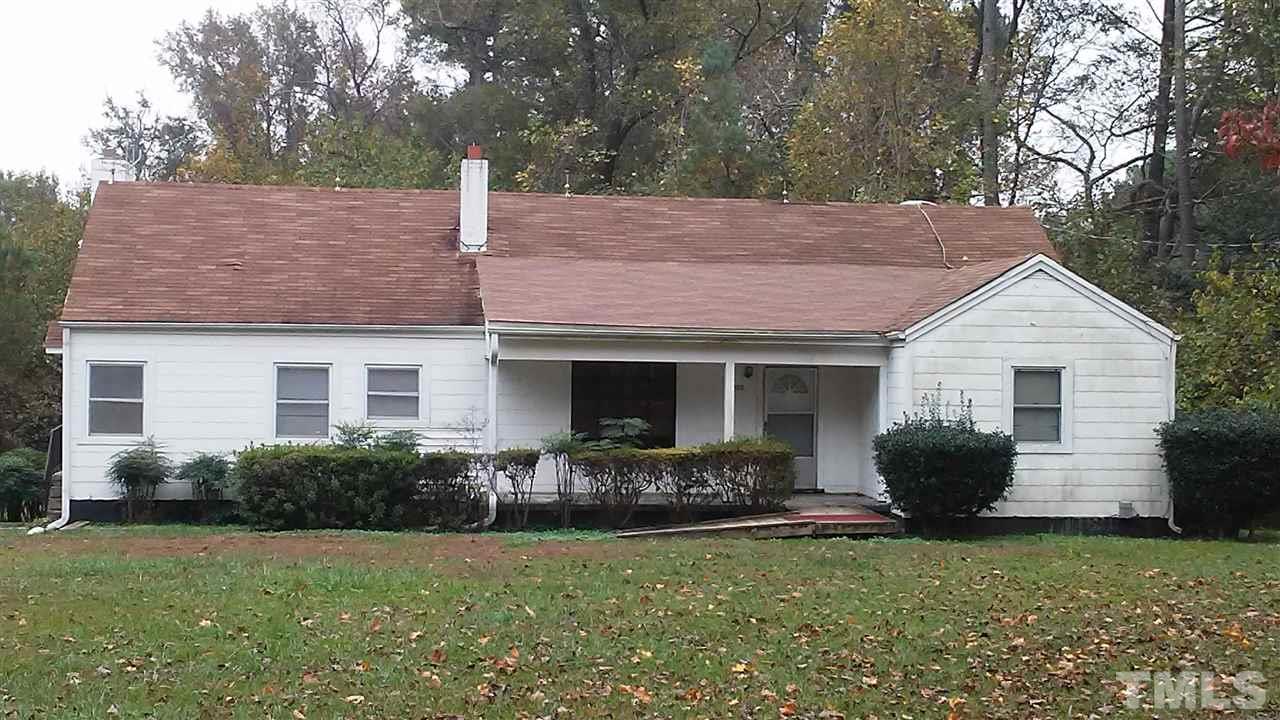1322 Cross Link Road Raleigh, NC 27610 - Photo 3 of 11