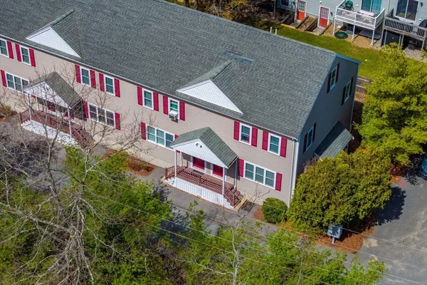$419,000 | 604 Bedford Street, Unit 2, Whitman, MA 02382