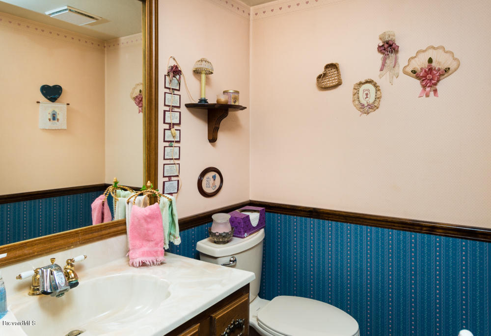 4106 Hield Road Northwest Palm Bay, FL 32907 - Photo 13 of 33 med-8.jpg