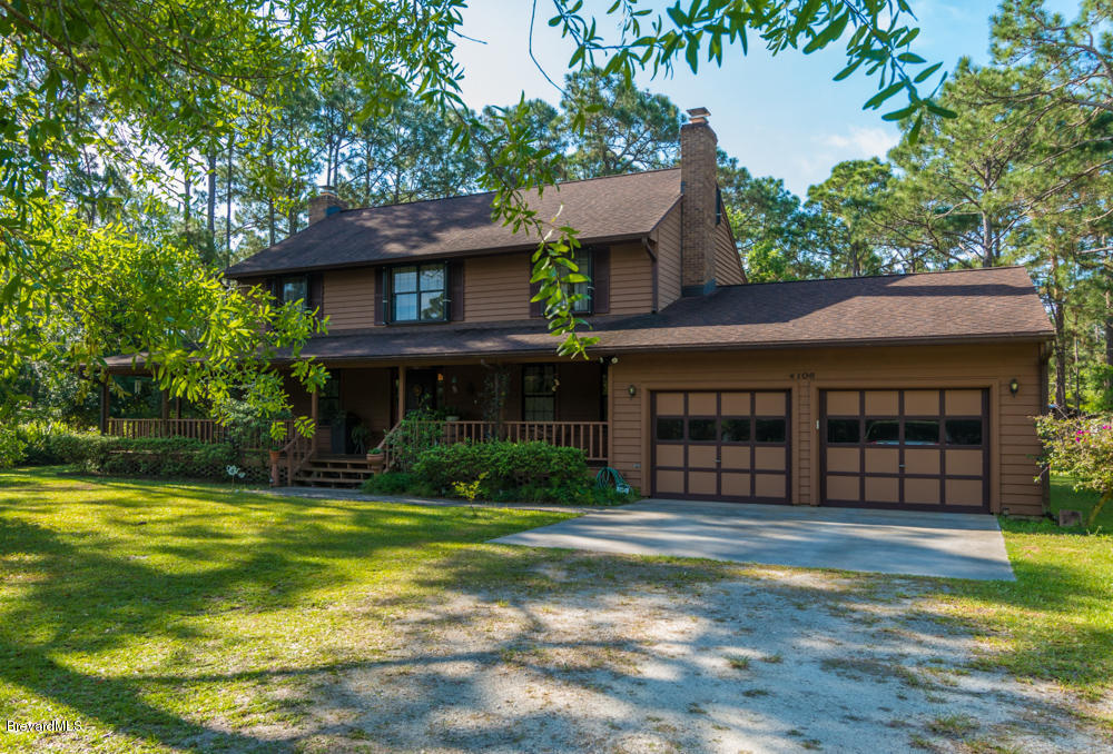4106 Hield Road Northwest Palm Bay, FL 32907 - Photo 3 of 33 med-19.jpg
