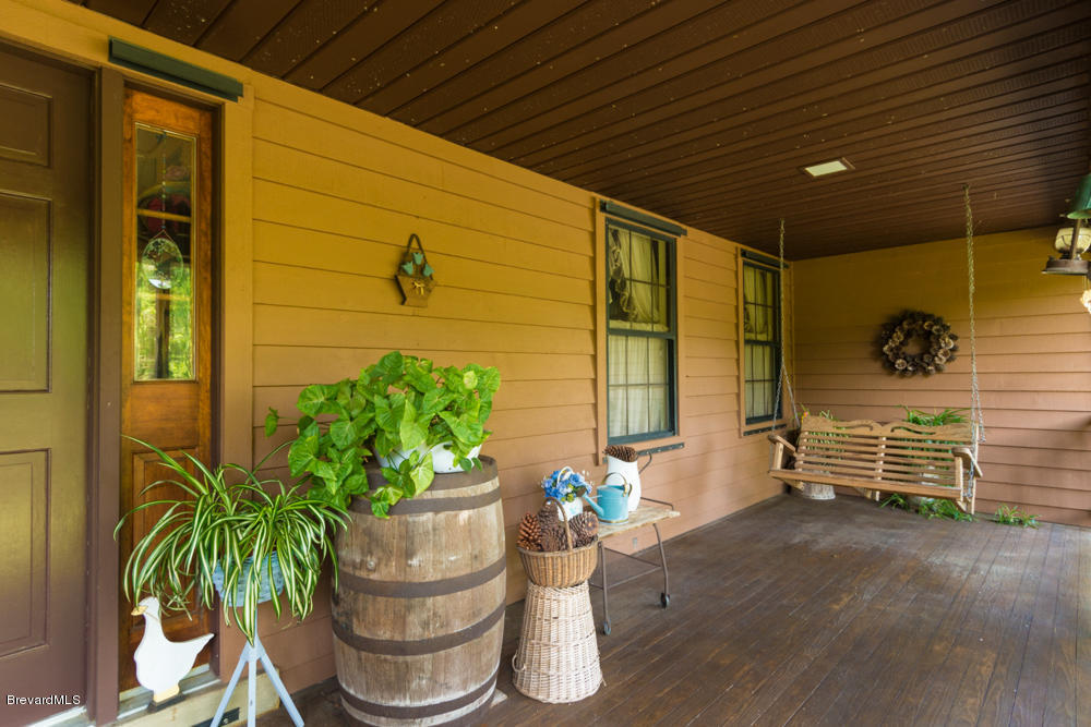 4106 Hield Road Northwest Palm Bay, FL 32907 - Photo 22 of 33 med-17.jpg