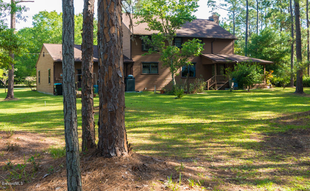 4106 Hield Road Northwest Palm Bay, FL 32907 - Photo 26 of 33 med-24.jpg