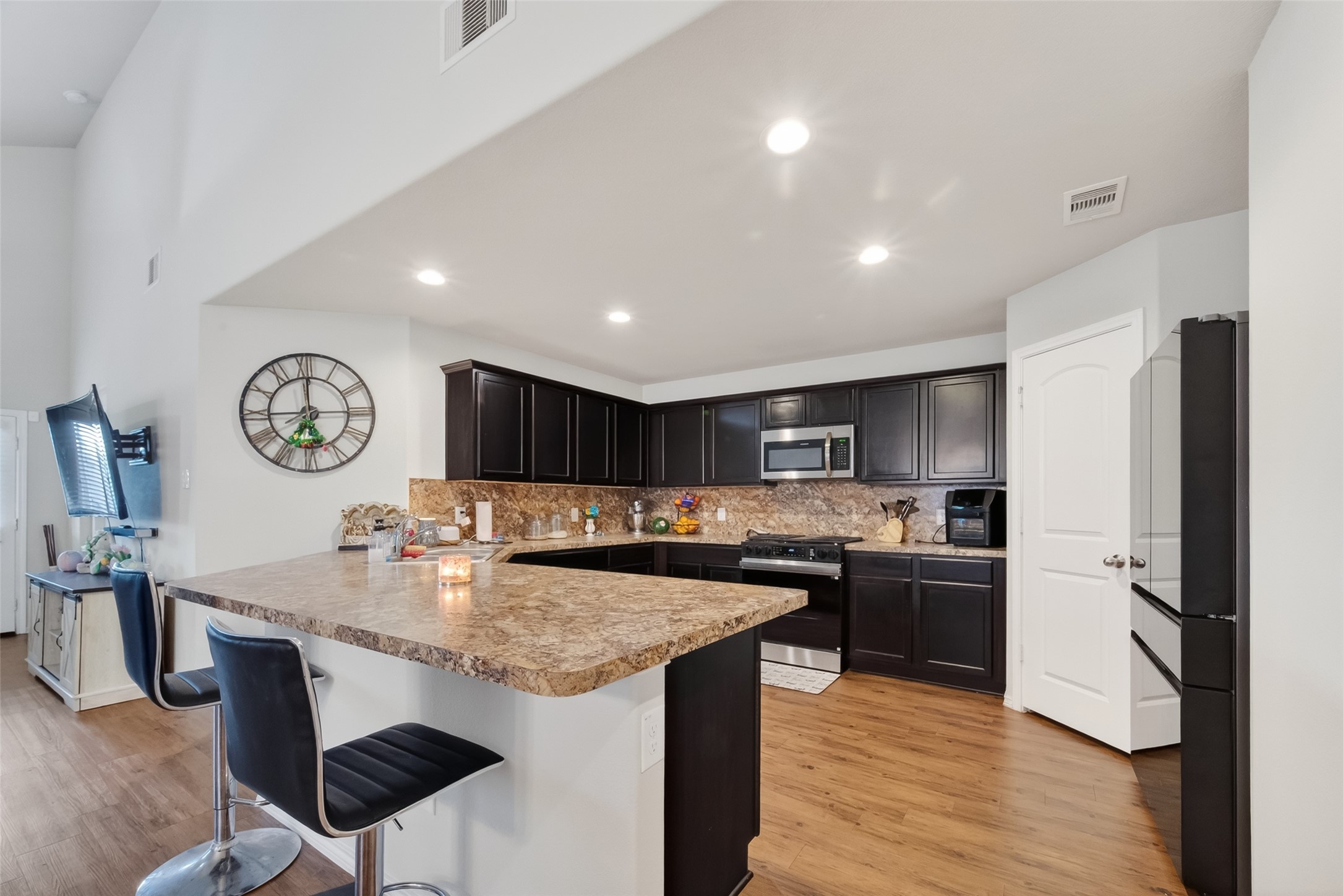 1042 Rancho Grande Drive Channelview, TX 77530 - Photo 12 of 36