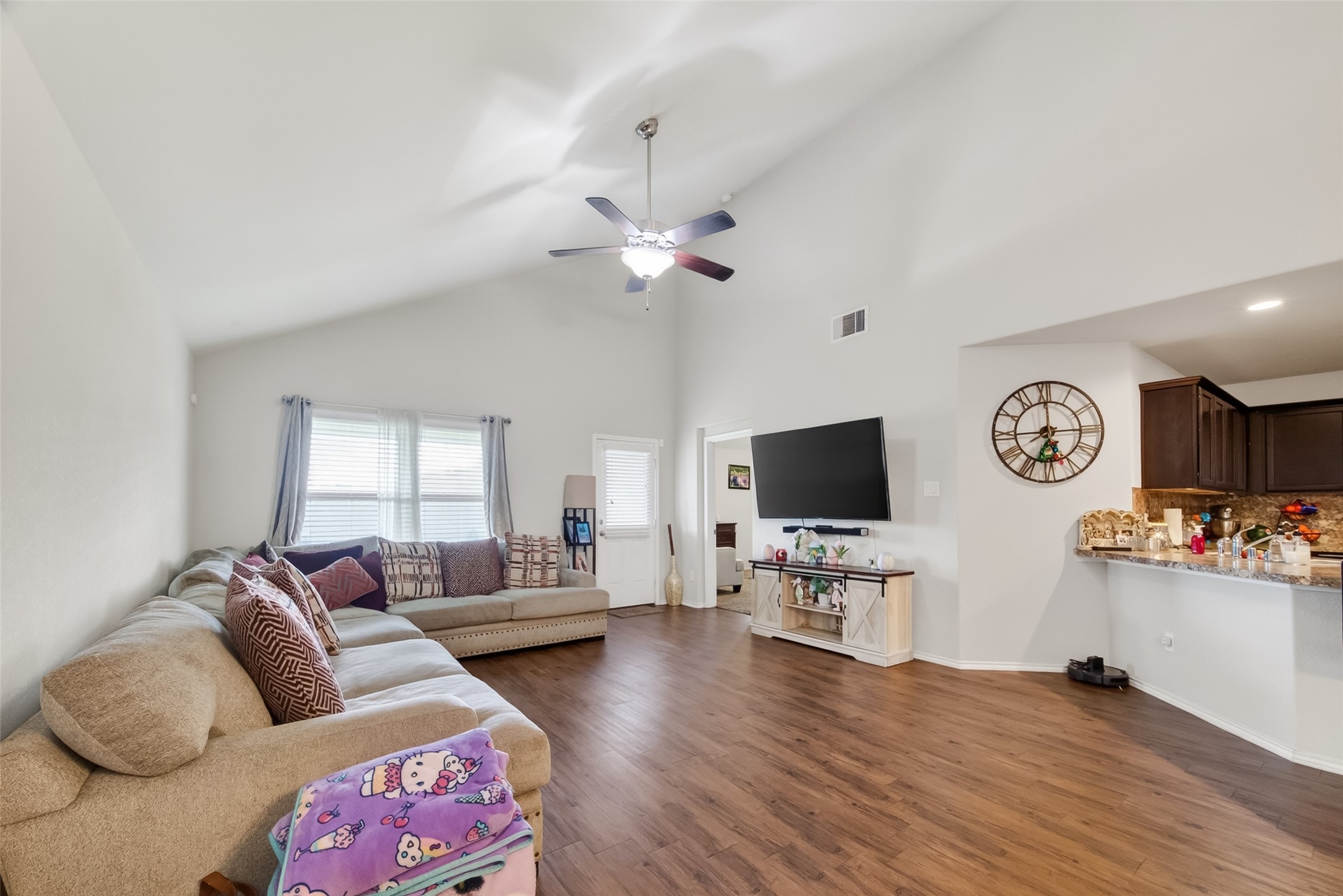 1042 Rancho Grande Drive Channelview, TX 77530 - Photo 6 of 36