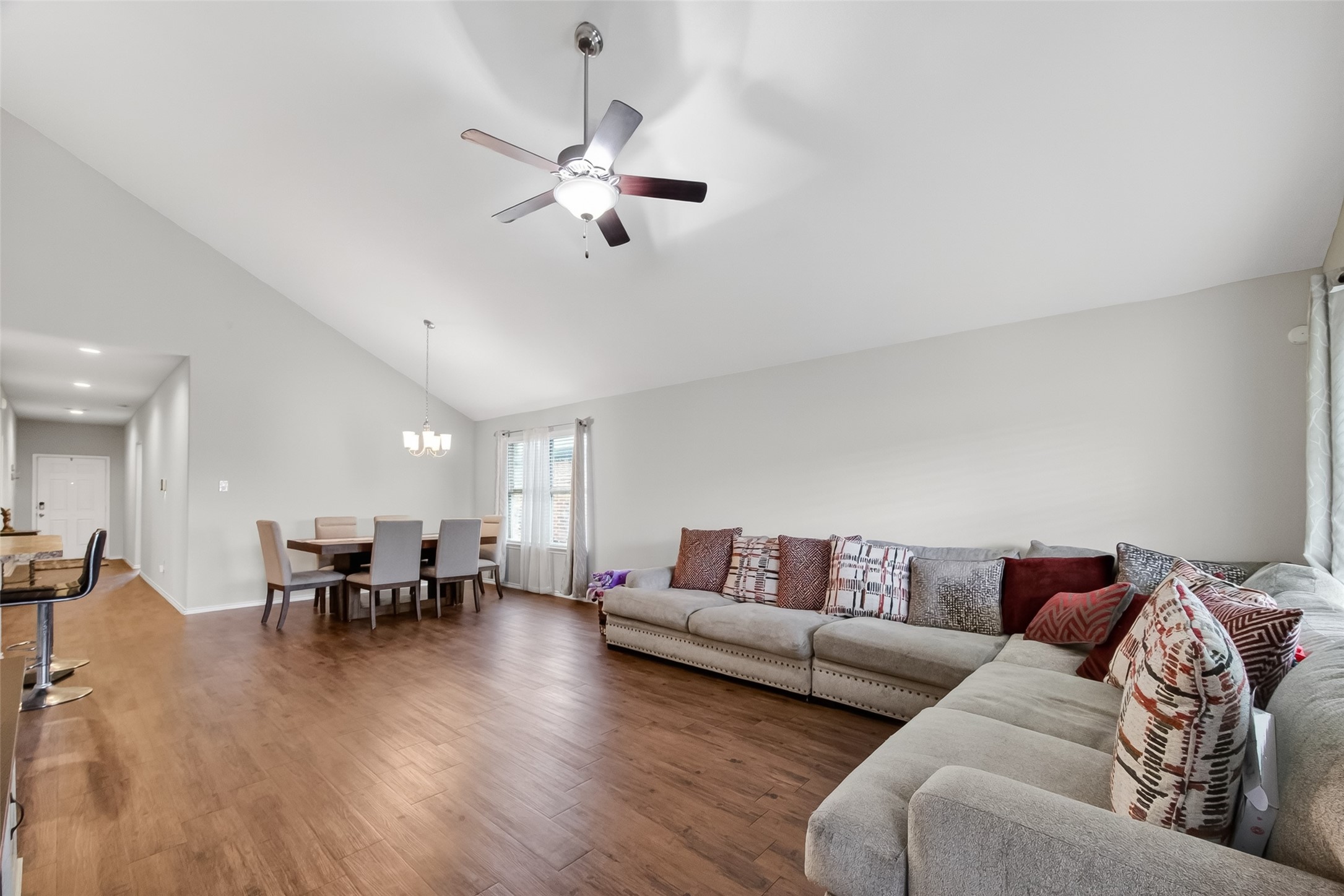 1042 Rancho Grande Drive Channelview, TX 77530 - Photo 7 of 36