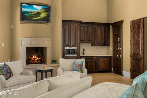 $7,995,000 | 7170 North 69th Place, Paradise Valley, AZ 85253