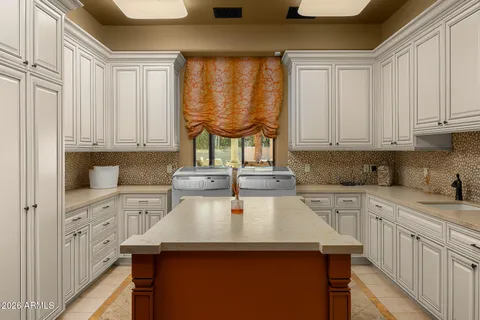 $8,995,000 | 7170 North 69th Place, Paradise Valley, AZ 85253