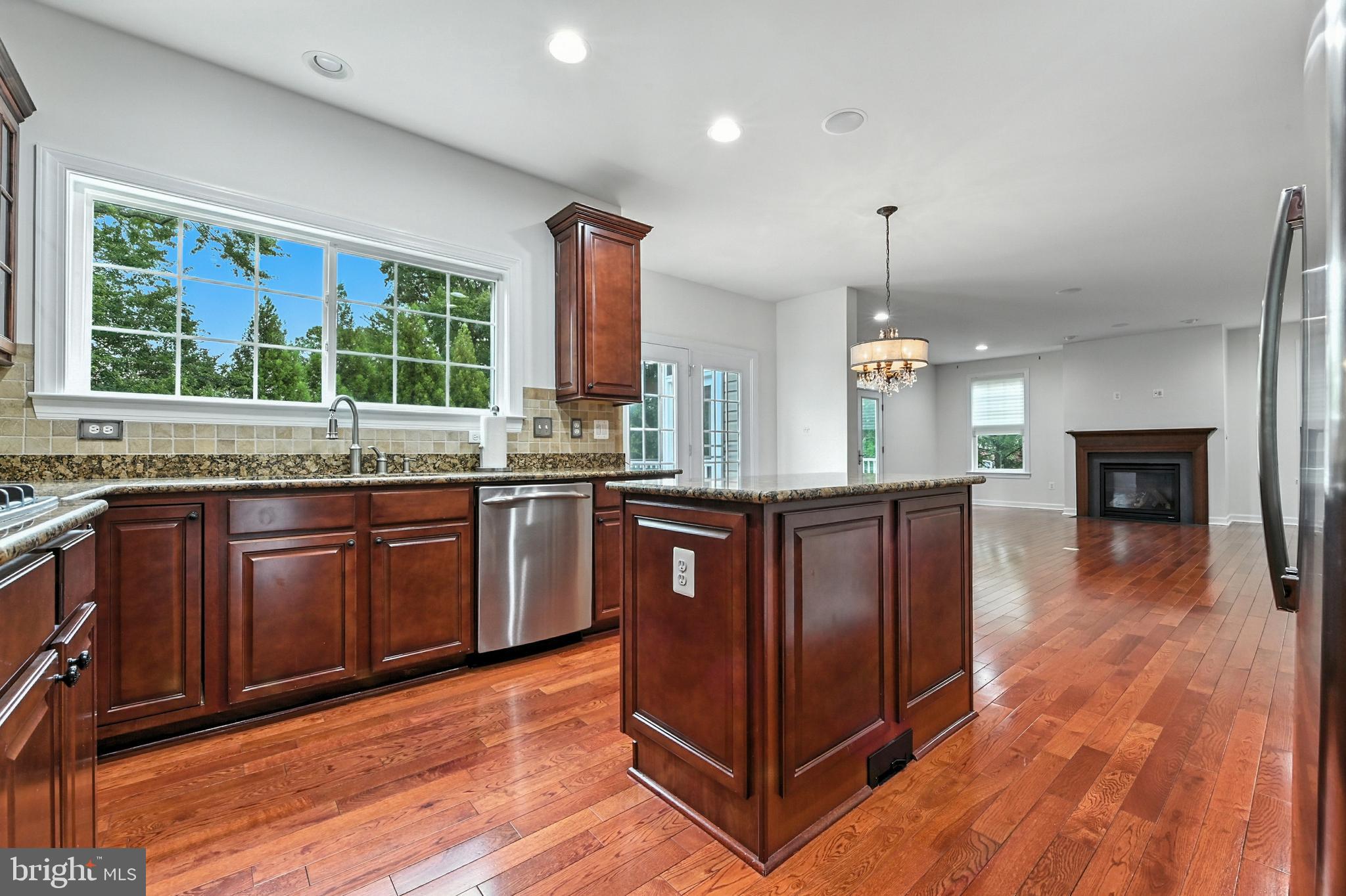 1901 Eamons Way Annapolis, MD 21401 - Photo 16 of 64 Center granite island