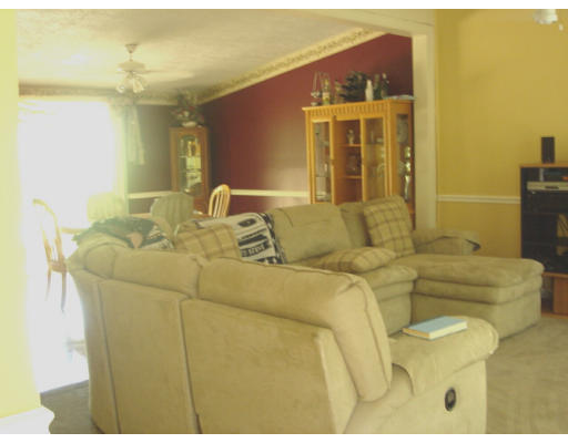 242 Charlton Road Spencer, MA 01562 - Photo 6 of 13 Gallery Image 6