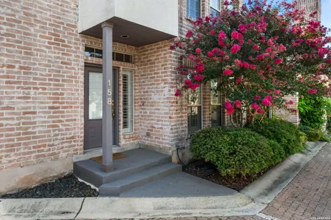 $369,000 | 158 Oakwell Farms Parkway, San Antonio, TX 78218