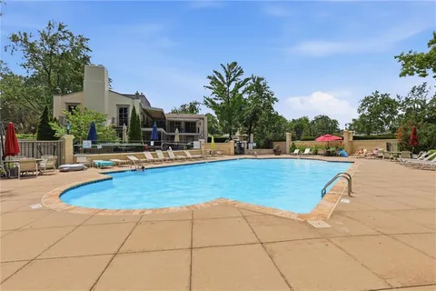 $250,000 | 6634 West 109th Street, Unit F, Overland Park, KS 66211