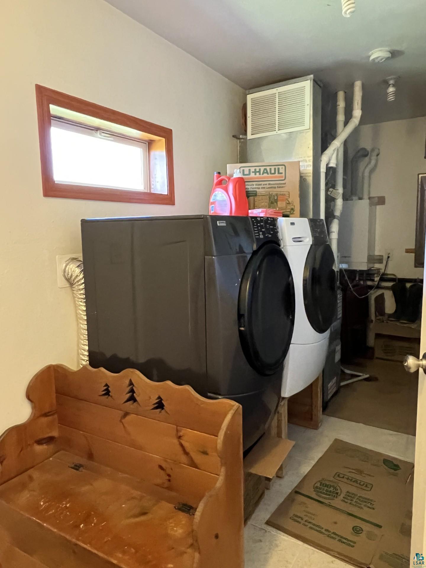 5144 Eagle Lake Road Duluth, MN 55803 - Photo 33 of 47 Washroom with washing machine and clothes dryer