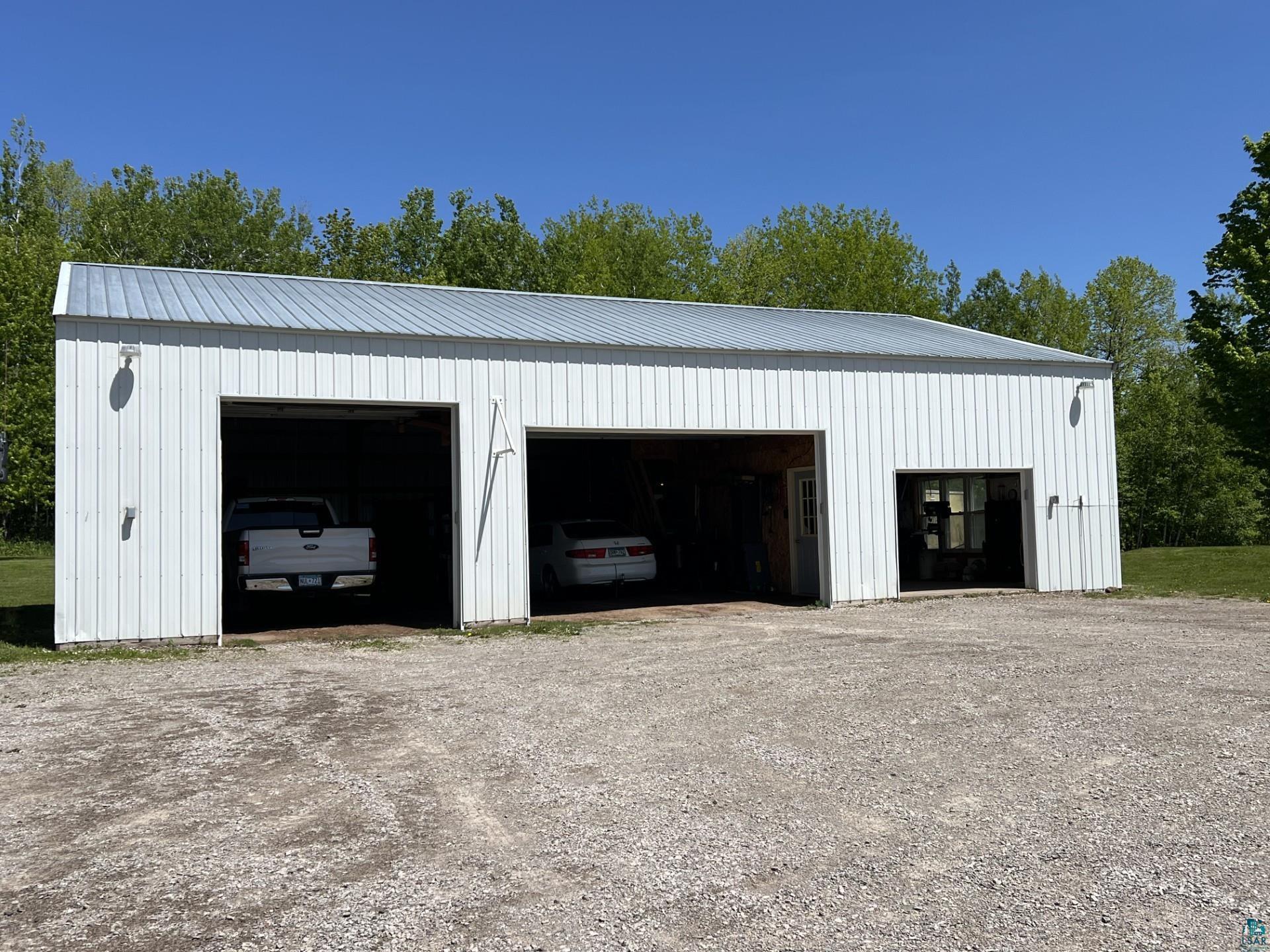 5144 Eagle Lake Road Duluth, MN 55803 - Photo 4 of 47 View of garage