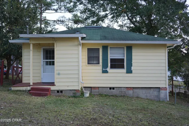 $70,000 | 601 Satsuma Road, Chattahoochee, FL 32324