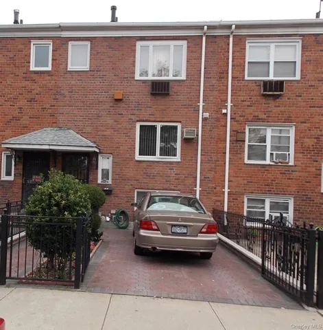 $1,128,000 | 69-32 Eliot Avenue | Middle Village
