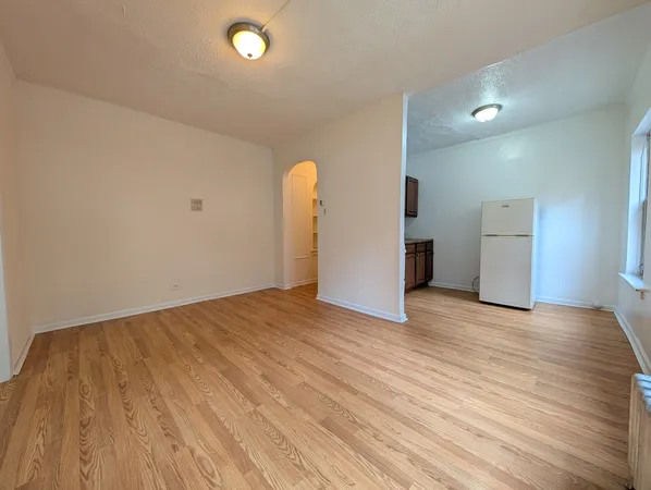 $1,195 | 5417 North Kenmore Avenue, Unit 211, Chicago, IL 60640