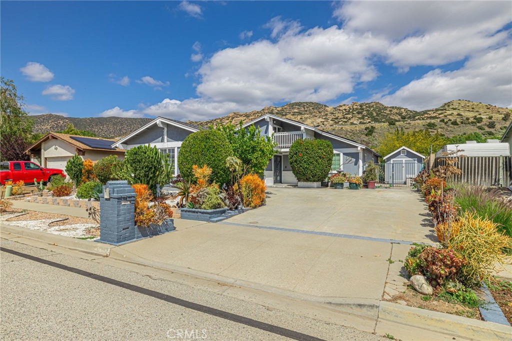 2078 Swindon Avenue Simi Valley, CA 93063 - Photo 1 of 44 a view of a house with sitting area