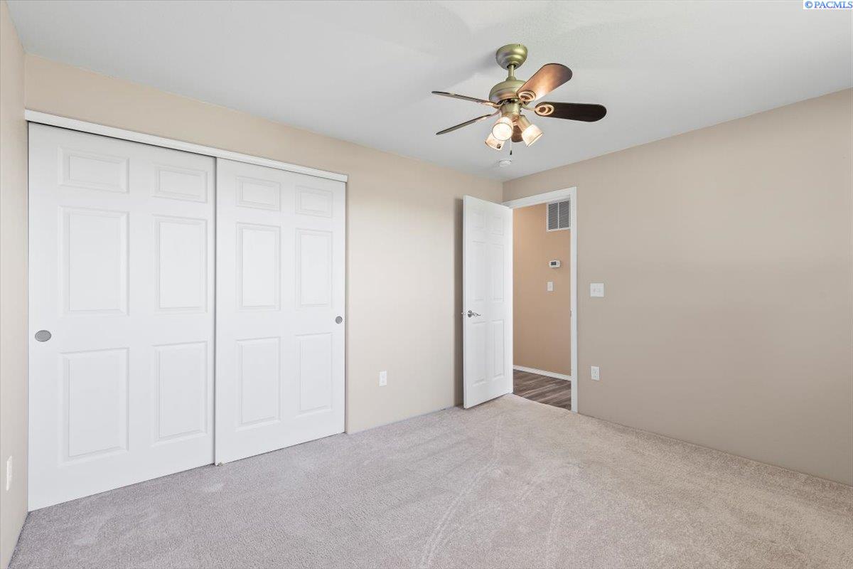 1281 Gibson Road Selah, WA 98942 - Photo 24 of 39 Gallery Image 24