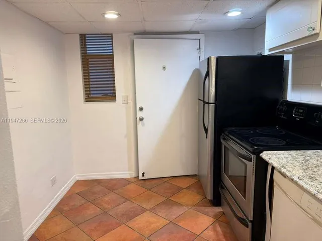 $1,650 | 3660 Northeast 166th Street, Unit 609, North Miami Beach, FL 33160