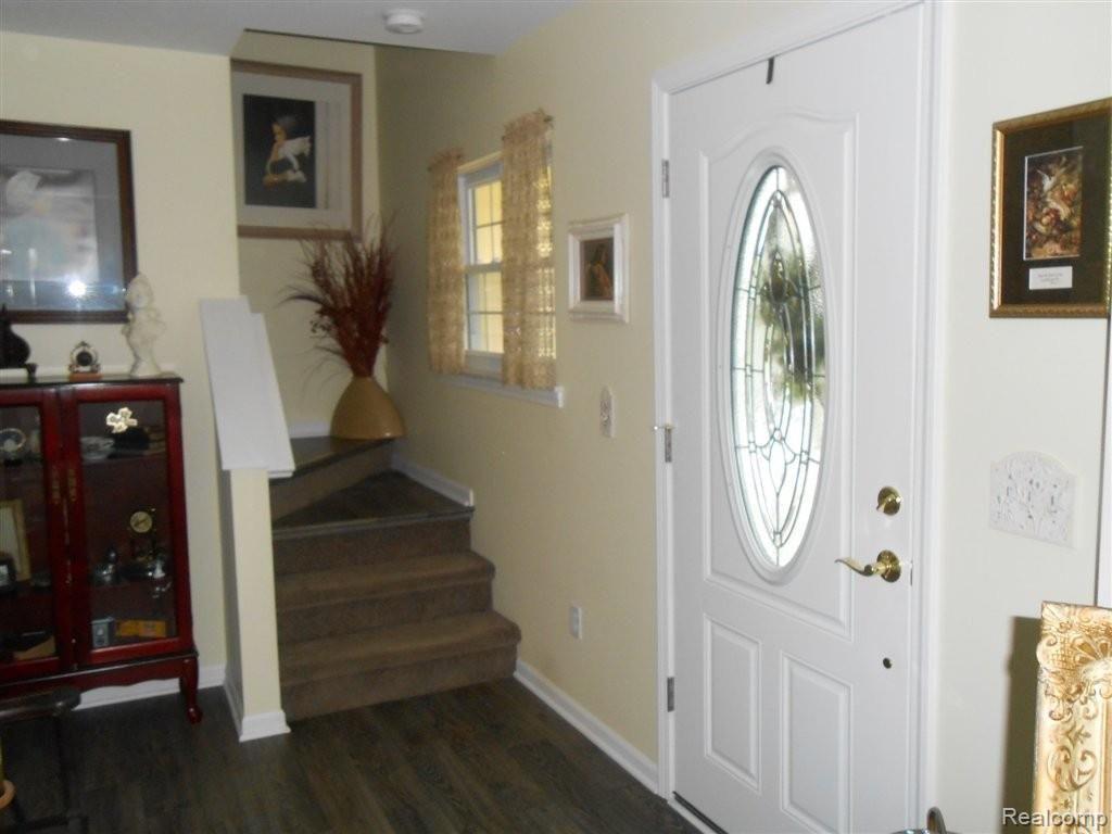 2784 Oak Grove Road North Branch, MI 48461 - Photo 8 of 22 2784 OAK GROVE RD 024.JPG