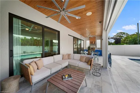 $1,795,000 | 828 100th Avenue North, Naples, FL 34108