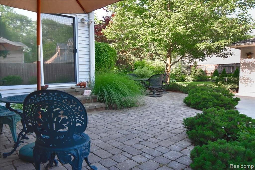 4181 Cumberland Road Berkley, MI 48072 - Photo 32 of 36
