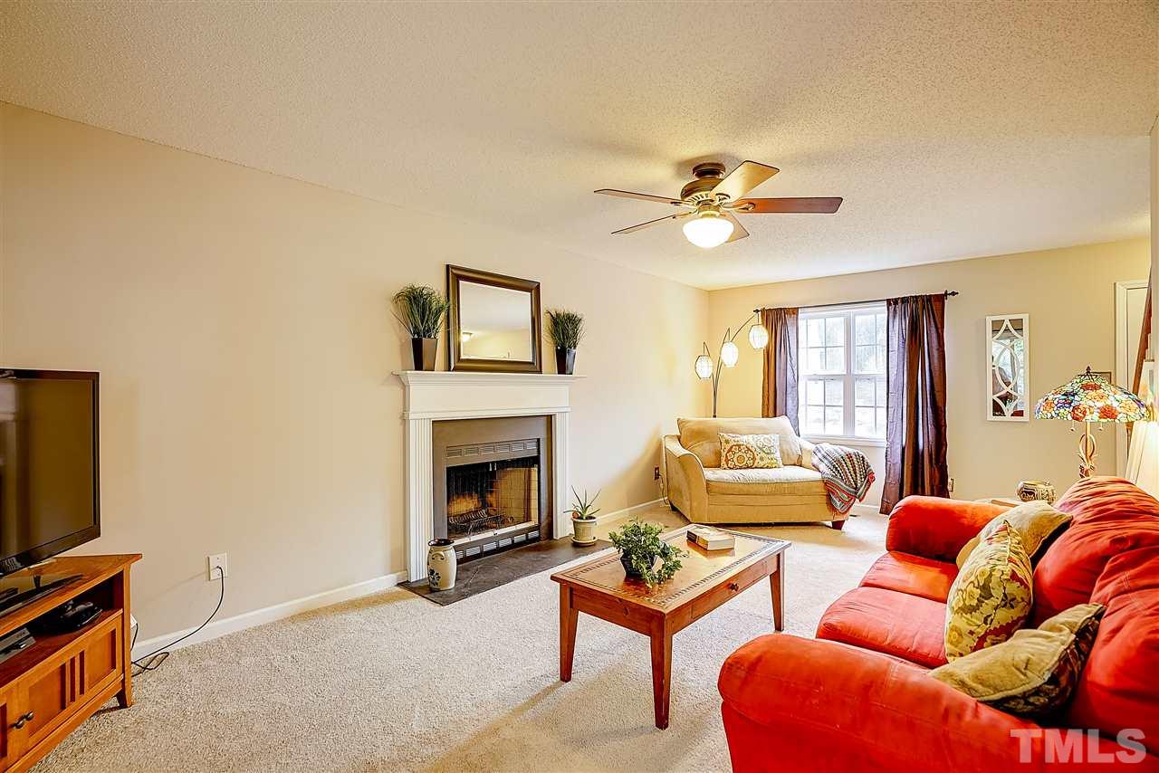 17 Round Spring Lane Durham, NC 27712 - Photo 4 of 22 Gallery Image 4