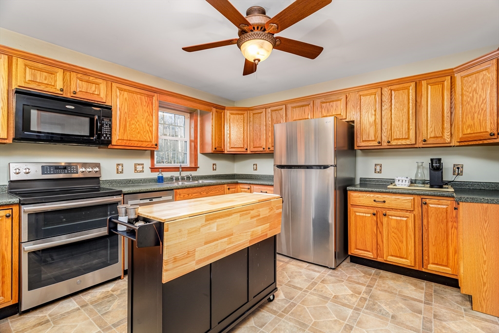 51 E Road Orange, MA 01364 - Photo 11 of 42