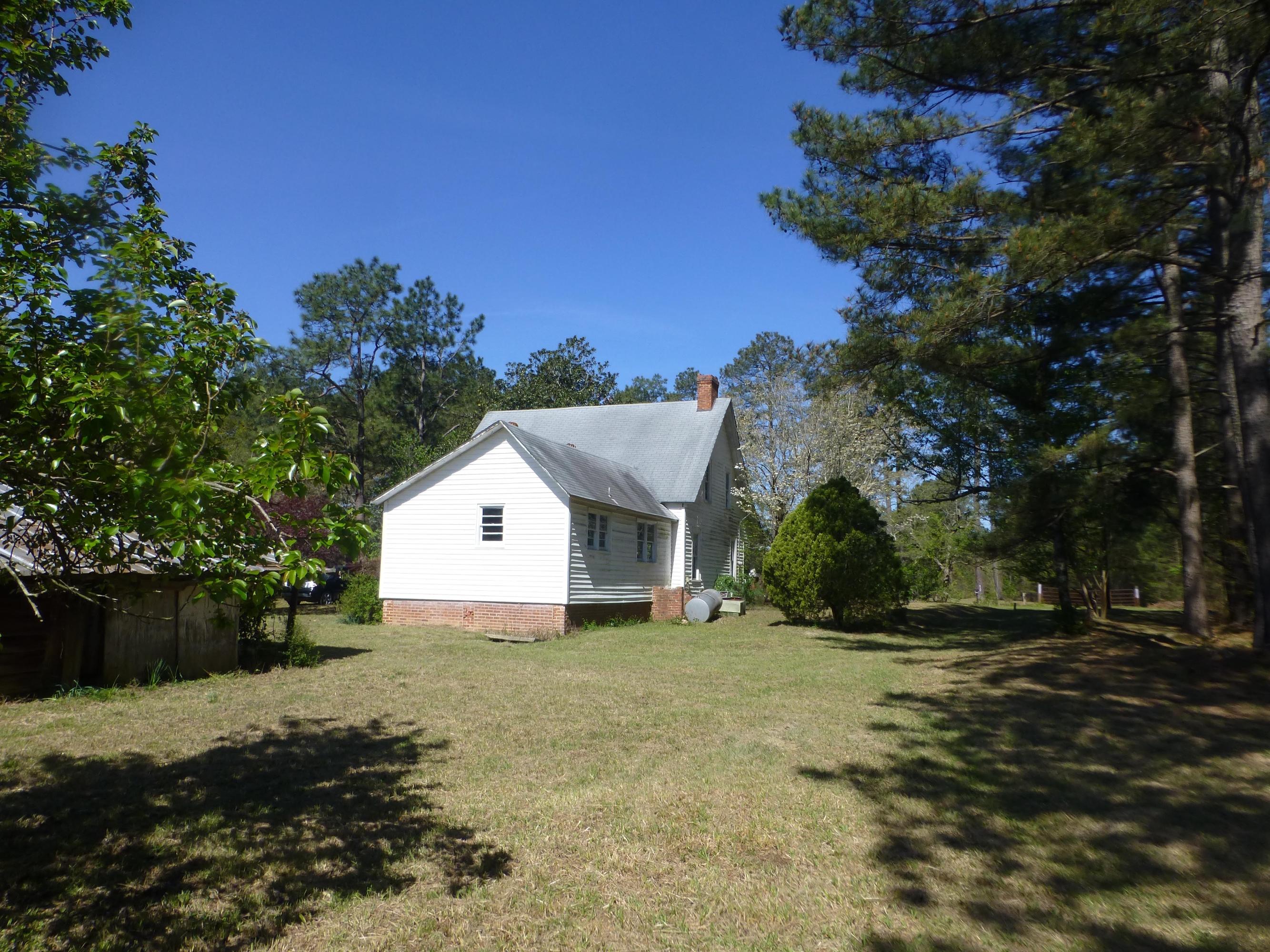 496 Montrose Road Raeford, NC 28376 - Photo 4 of 21 dawn smith another back of house with br