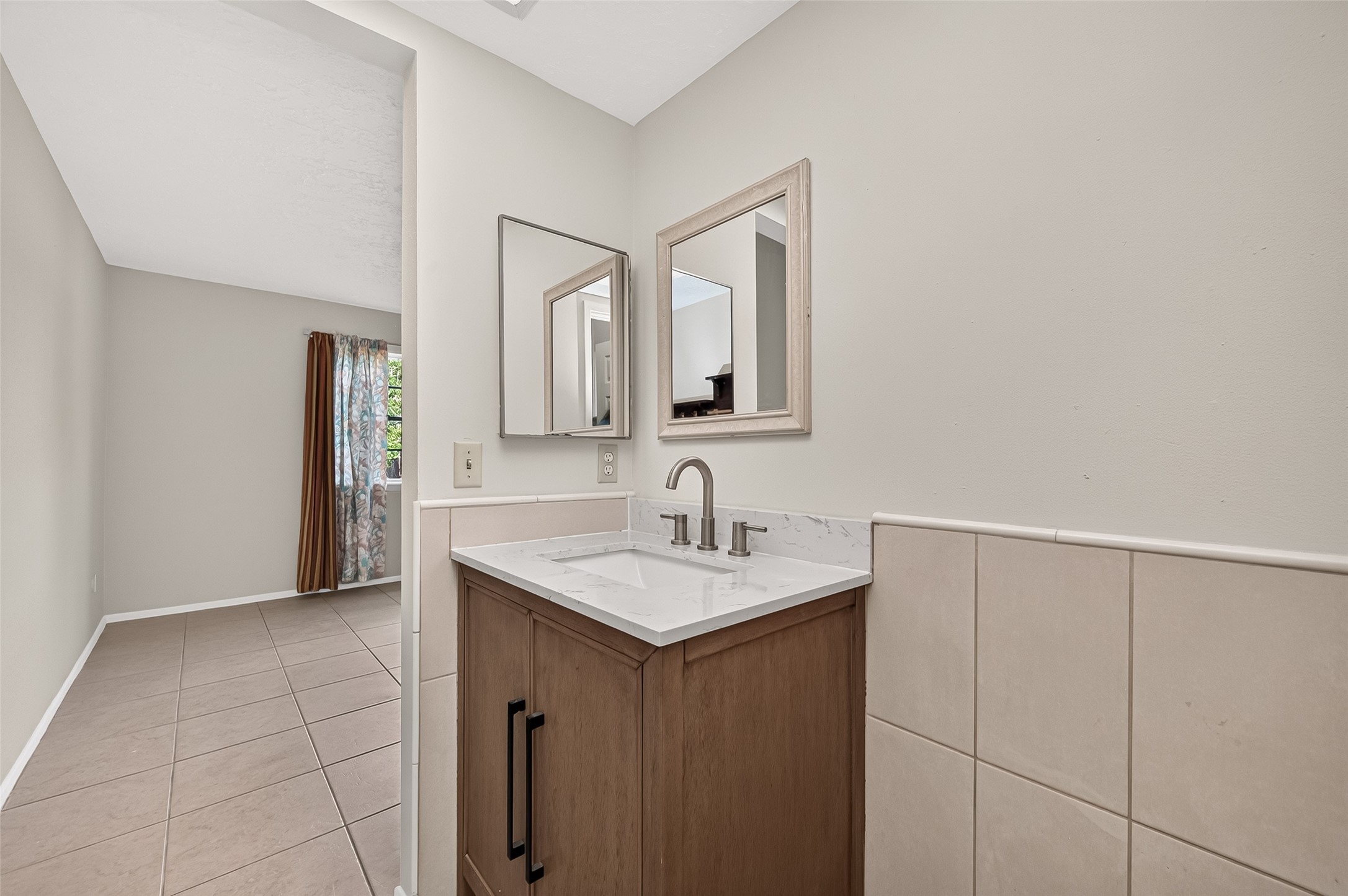 8638 Little River Road Houston, TX 77064 - Photo 25 of 39 Primary Bath