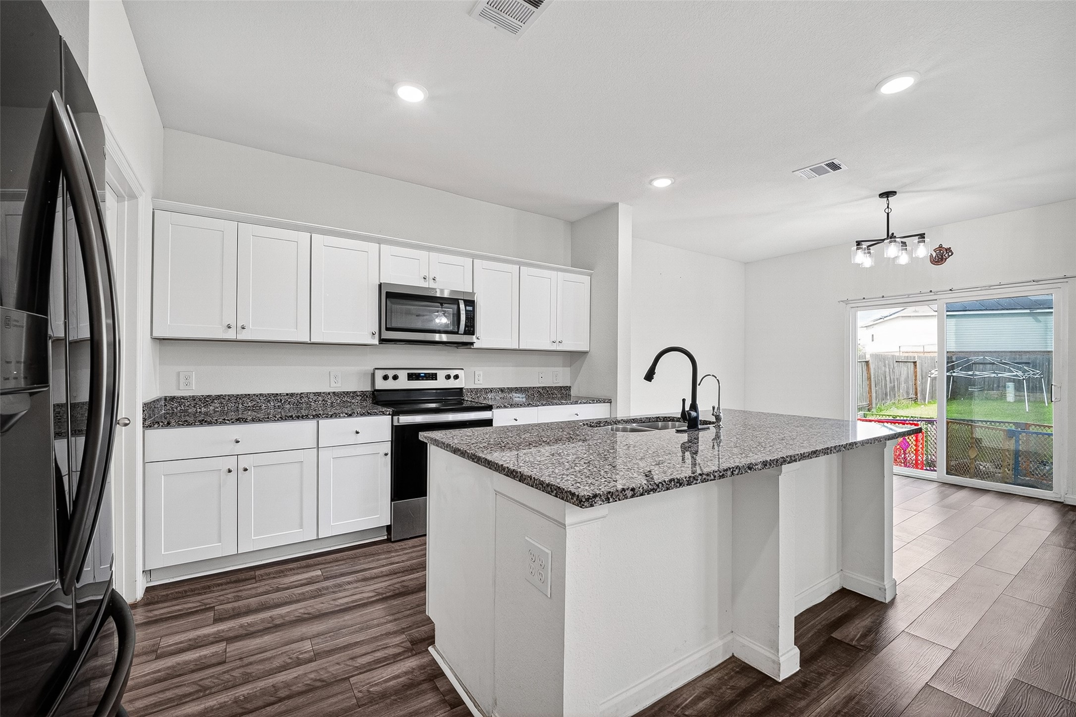 7518 Evitale Way Houston, TX 77049 - Photo 11 of 50