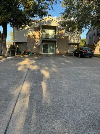 $1,125 | 1108 Autumn Circle, Unit B, College Station, TX 77840