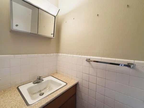 $169,900 | 613 South Pearl Street, Stratford, TX 79084