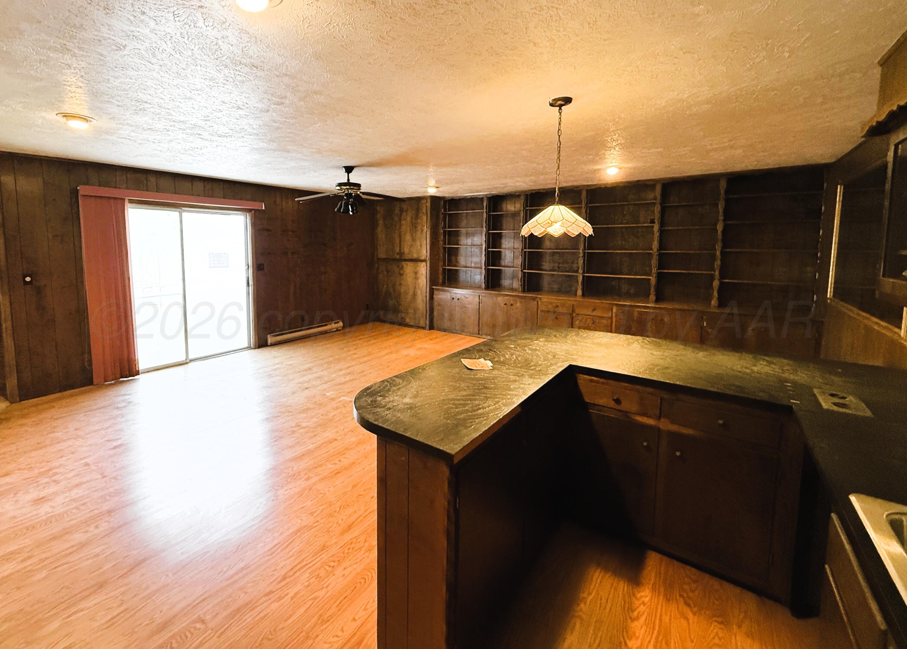 613 South Pearl Street Stratford, TX 79084 - Photo 21 of 32 Den3