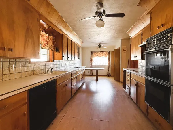 $169,900 | 613 South Pearl Street, Stratford, TX 79084